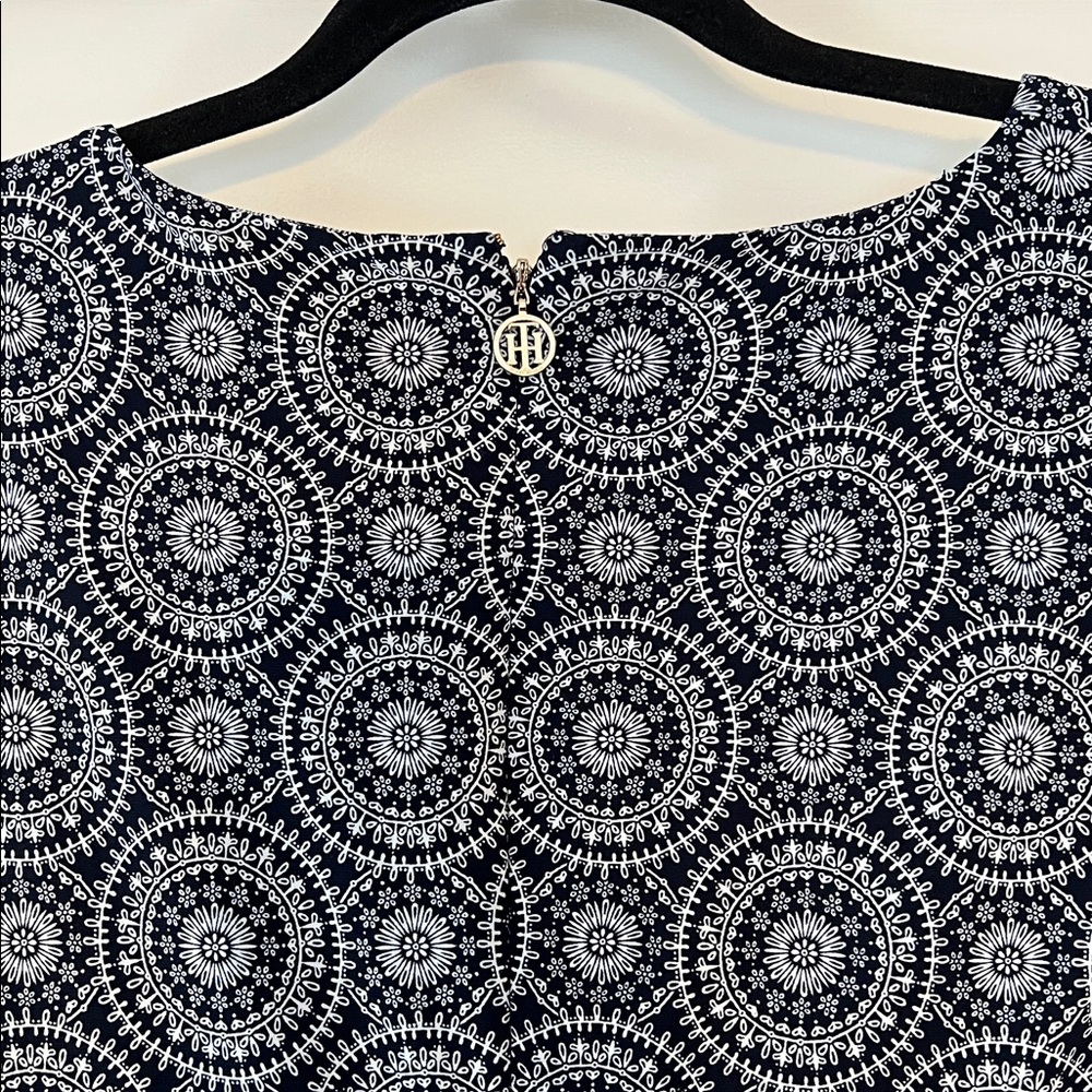 Tommy Hilfiger Navy/White Geometric Bell Sleeve Shift Dress, Back Zip, Size 12 - Picture 6 of 8